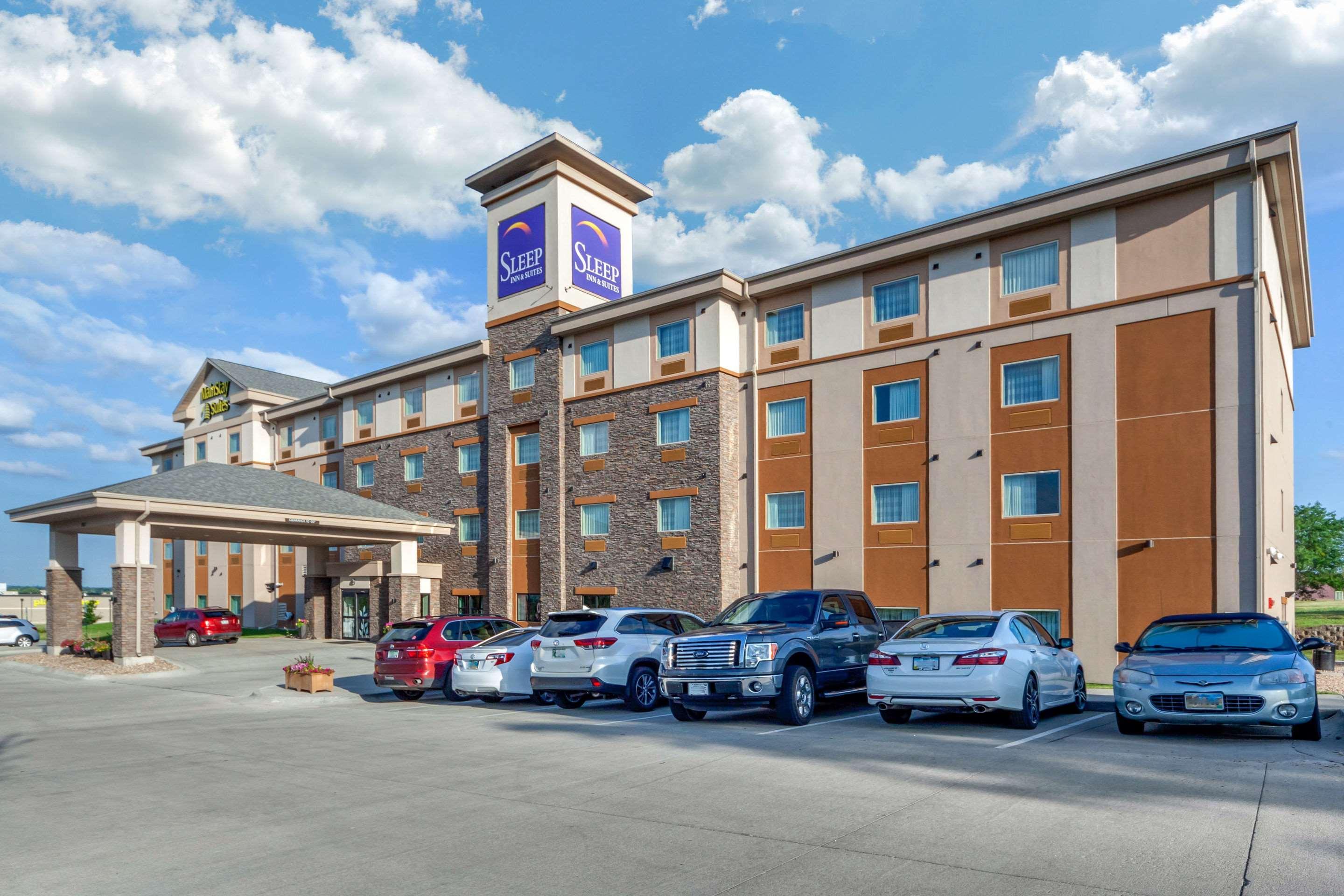 Sleep Inn & Suites Lincoln University Area Exterior photo