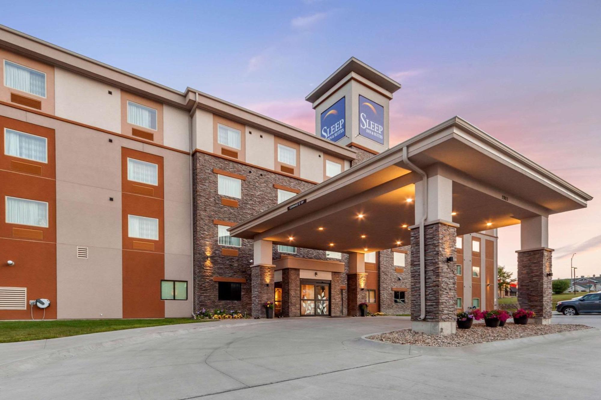 Sleep Inn & Suites Lincoln University Area Exterior photo