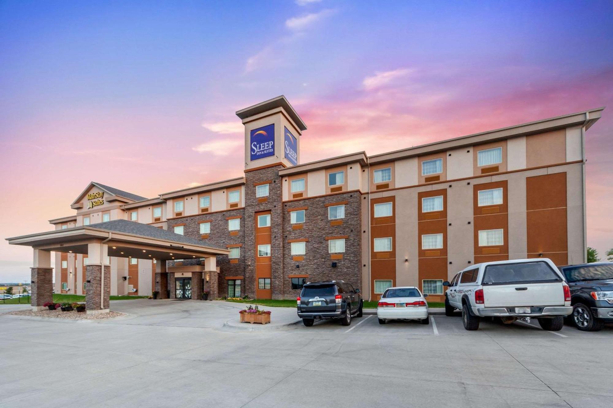 Sleep Inn & Suites Lincoln University Area Exterior photo